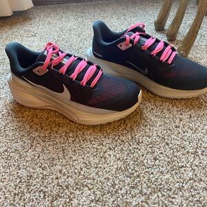 Nike Women’s Zoom Peagasus 41 PRM